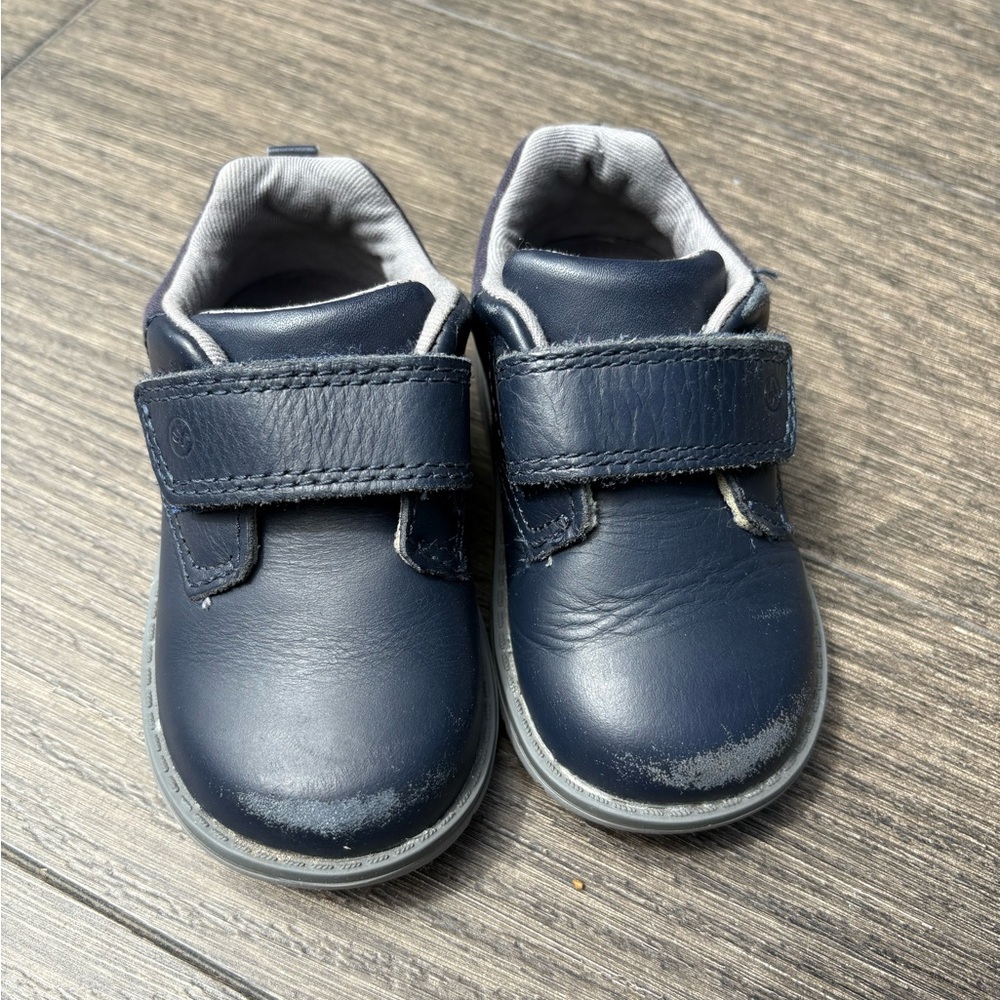 Stride Rite Griffen Sneaker, Toddler size 5, Navy blue